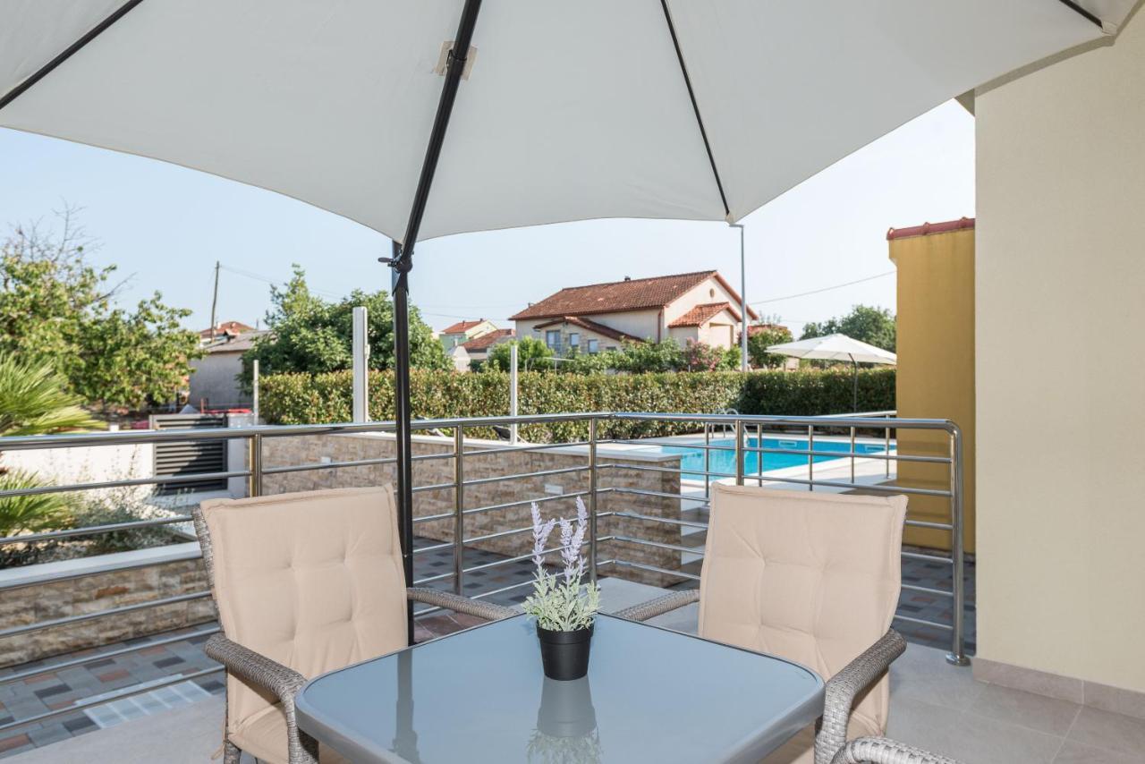 Villa Petra S Bazenom, Rostiljem I Parkingom Zadar Luaran gambar