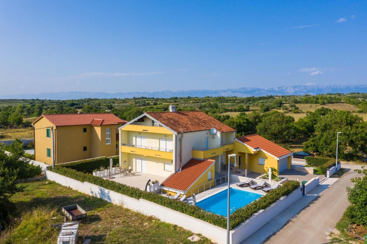 Villa Petra S Bazenom, Rostiljem I Parkingom Zadar Luaran gambar