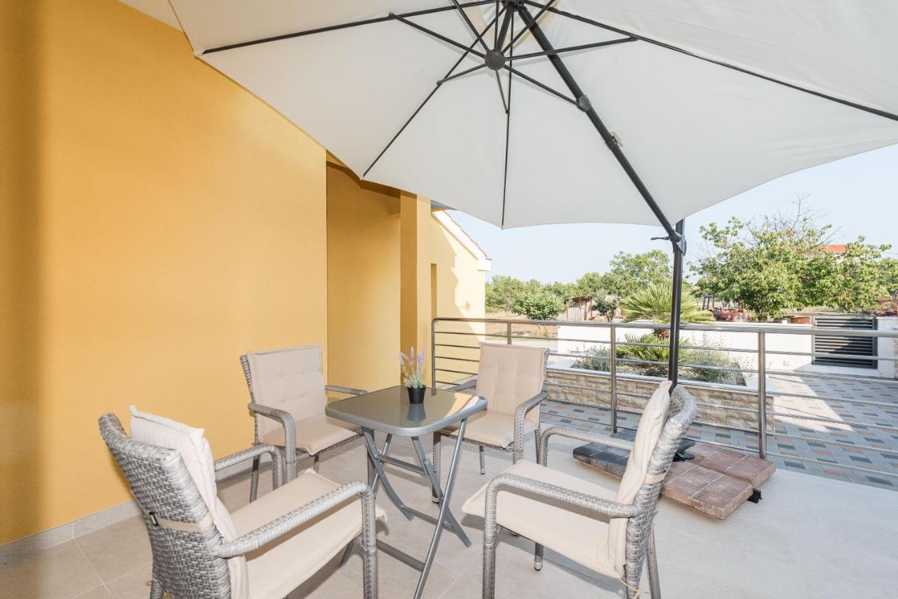 Villa Petra S Bazenom, Rostiljem I Parkingom Zadar Luaran gambar